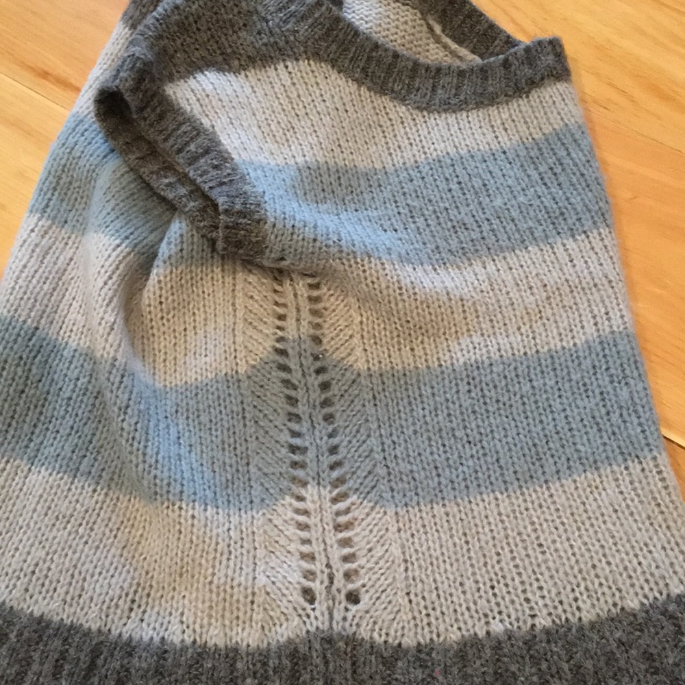 American Eagle (S) sweater tee - Picture 4 of 5